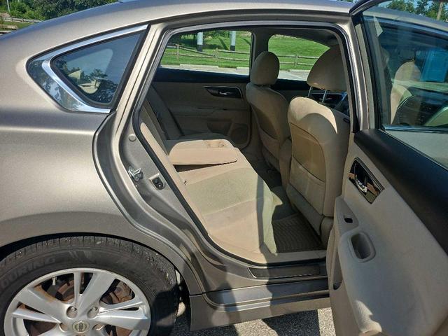 Photo of 2014 TAN Nissan Altima