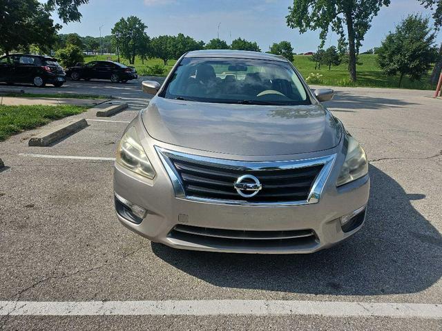 Photo of 2014 TAN Nissan Altima