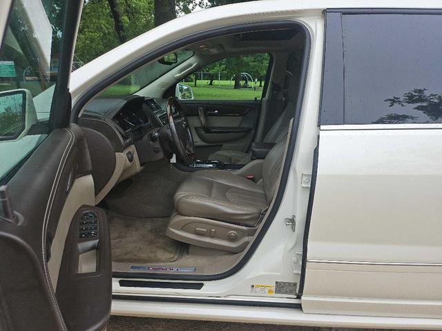 Photo of 2013 WHITE GMC Acadia