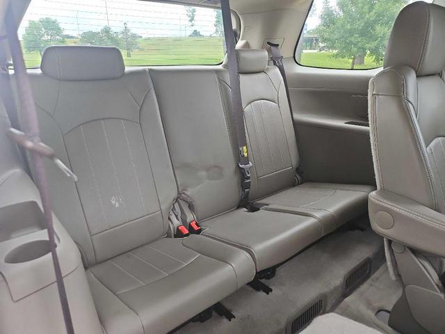 Photo of 2013 WHITE GMC Acadia
