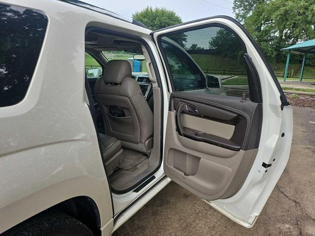 Photo of 2013 WHITE GMC Acadia