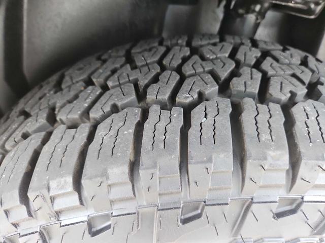 Photo of 2018 GRAY Jeep Compass