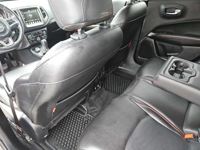 Photo of 2018 GRAY Jeep Compass