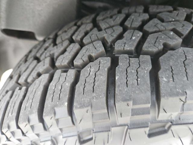 Photo of 2018 GRAY Jeep Compass