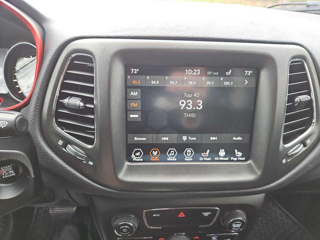 Photo of 2018 GRAY Jeep Compass