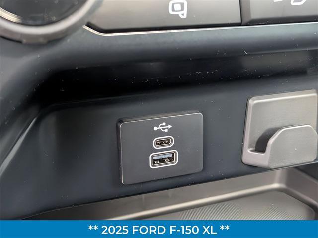 Photo of 2025 Agate Black Metallic Ford F-150