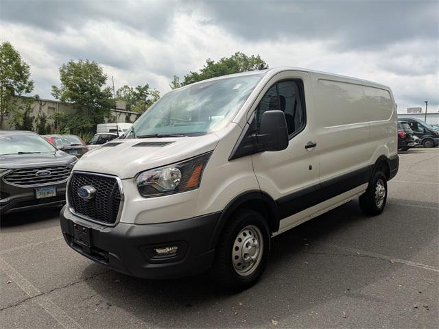 Photo of 2023 Oxford White Ford Transit-250