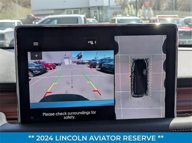 Photo of 2024 Silver Radiance Metallic Clearcoat Lincoln Aviator