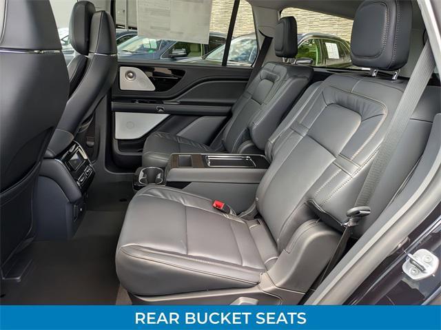 Photo of 2025 Infinite Black Metallic Clearcoat Lincoln Aviator