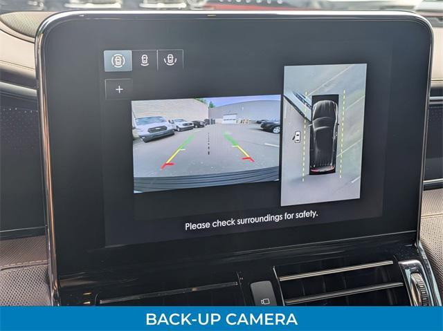 Photo of 2021 Pristine White Lincoln Navigator