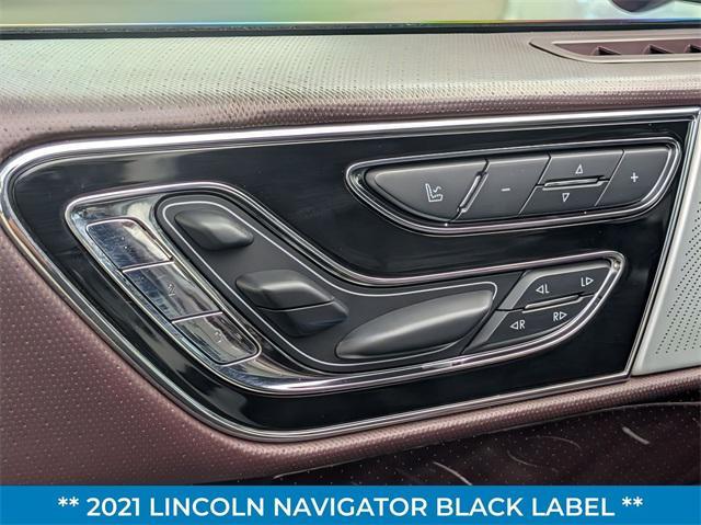 Photo of 2021 Pristine White Lincoln Navigator