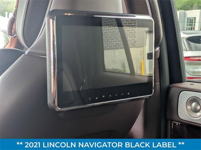 Photo of 2021 Pristine White Lincoln Navigator