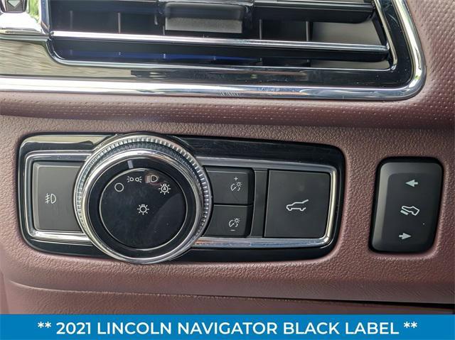 Photo of 2021 Pristine White Lincoln Navigator