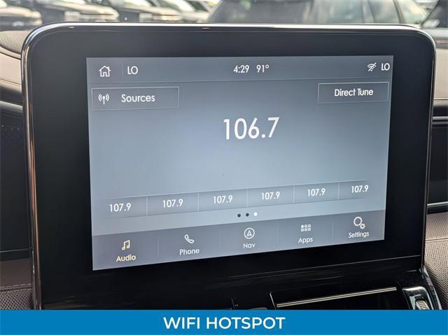 Photo of 2021 Pristine White Lincoln Navigator