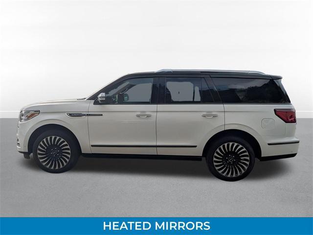 Photo of 2021 Pristine White Lincoln Navigator