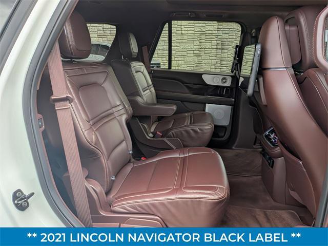Photo of 2021 Pristine White Lincoln Navigator