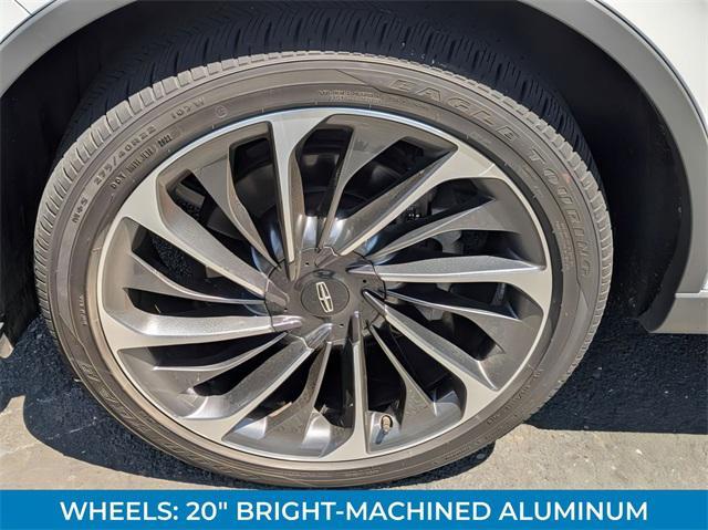 Photo of 2022 Pristine White Metallic Tri-Coat Lincoln Aviator