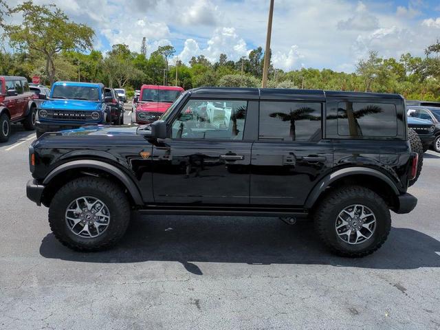 Photo of 2025 Shadow Black Ford Bronco