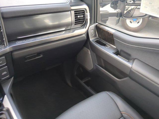 Photo of 2025 Agate Black Metallic Ford F-250
