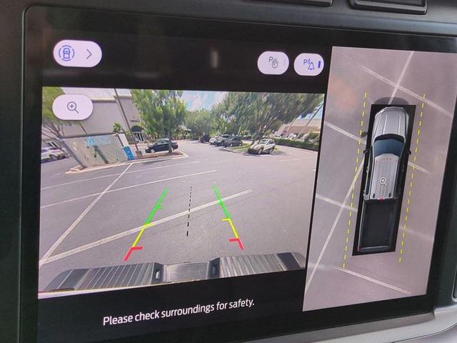 Photo of 2023 Oxford White Ford F-350
