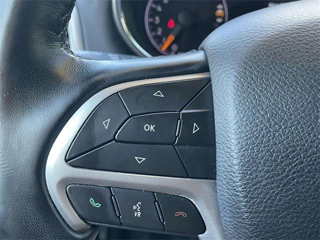 Photo of 2020 Bright White Clearcoat Jeep Grand Cherokee