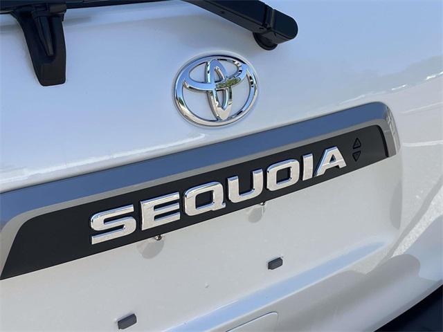 Photo of 2021 Blizzard Pearl Toyota Sequoia