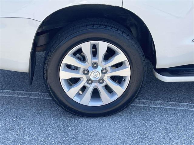 Photo of 2021 Blizzard Pearl Toyota Sequoia