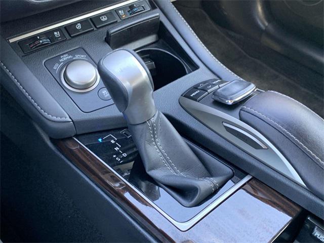 Photo of 2016 Eminent White Pearl Lexus ES 350