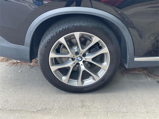 Photo of 2019 Jet Black BMW X5