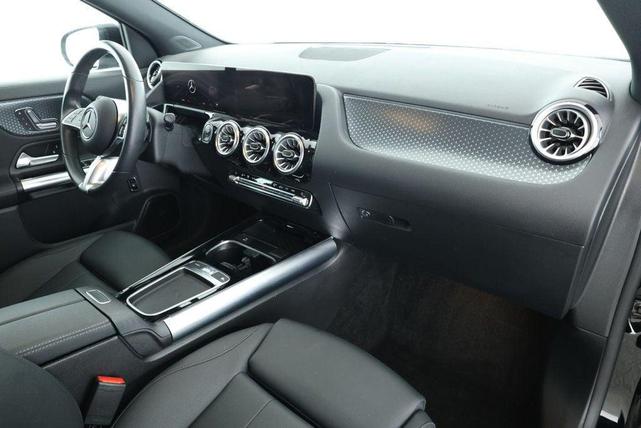 Photo of 2024 Night Black Mercedes-Benz GLA 250