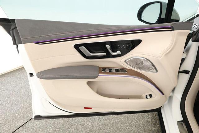 Photo of 2023 Polar White Mercedes-Benz EQS 450
