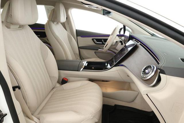 Photo of 2023 Polar White Mercedes-Benz EQS 450