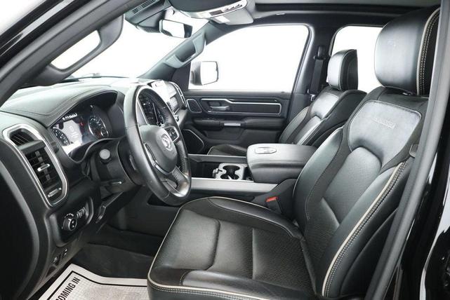 Photo of 2022 Diamond Black Crystal Pearlcoat RAM 1500