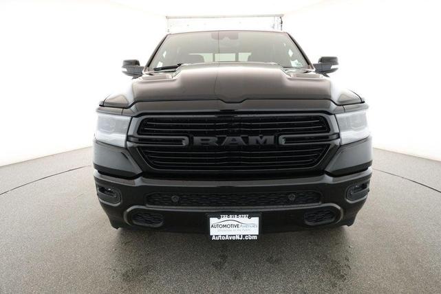 Photo of 2022 Diamond Black Crystal Pearlcoat RAM 1500