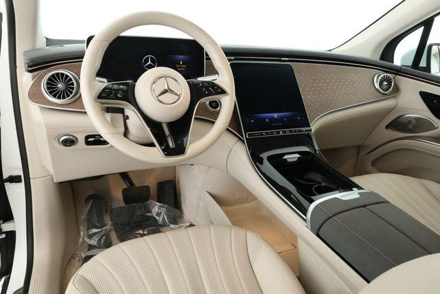 Photo of 2023 Polar White Mercedes-Benz EQS 450