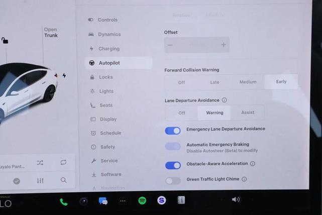 Photo of 2020 Pearl White Multi-Coat Tesla Model 3
