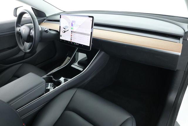 Photo of 2020 Pearl White Multi-Coat Tesla Model 3