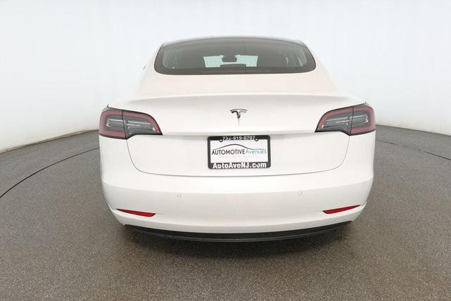 Photo of 2020 Pearl White Multi-Coat Tesla Model 3
