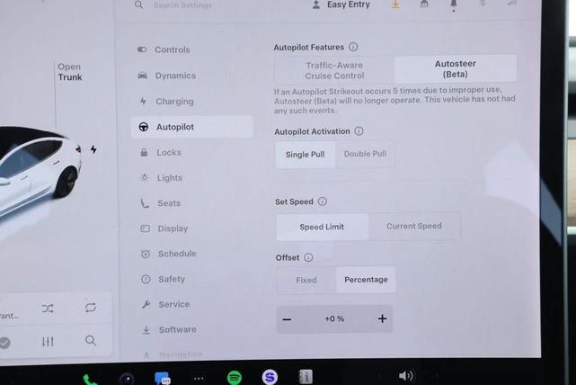 Photo of 2020 Pearl White Multi-Coat Tesla Model 3