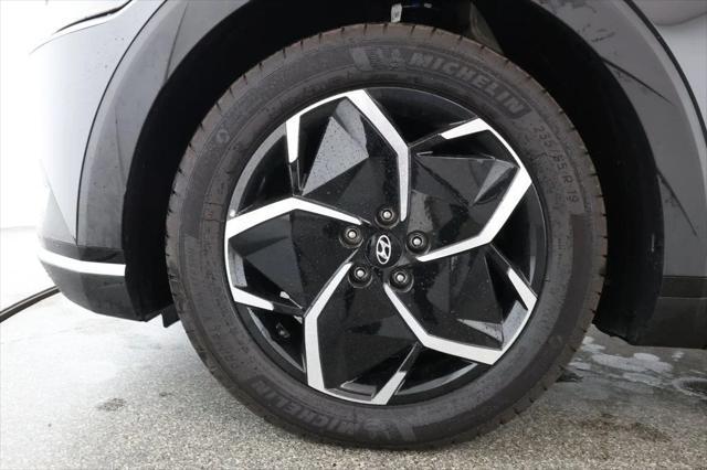Photo of 2024 Abyss Black Hyundai IONIQ 5