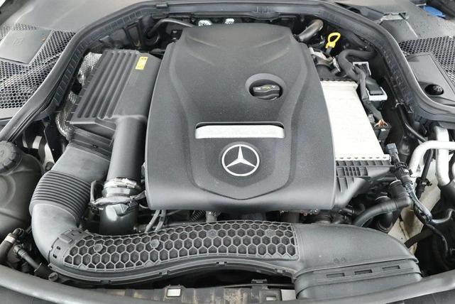 Photo of 2018 Polar White Mercedes-Benz C-Class