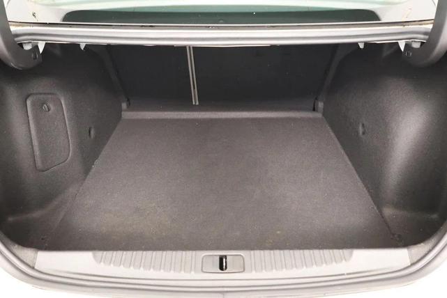 Photo of 2012 White Diamond Tricoat Buick Verano