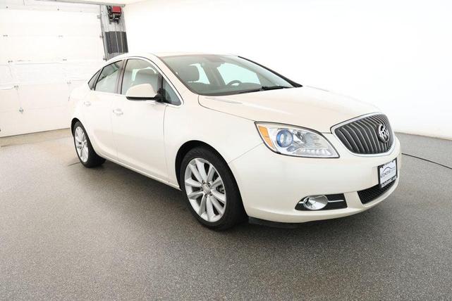 Photo of 2012 White Diamond Tricoat Buick Verano