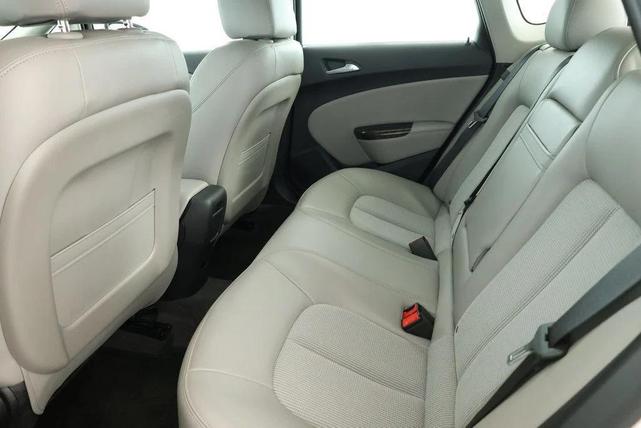 Photo of 2012 White Diamond Tricoat Buick Verano