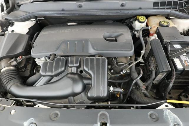 Photo of 2012 White Diamond Tricoat Buick Verano