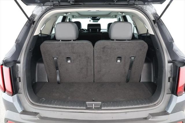 Photo of 2021 Gravity Grey Kia Sorento