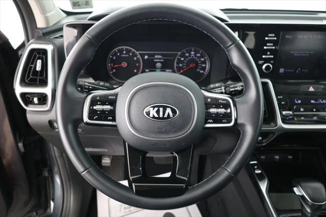 Photo of 2021 Gravity Grey Kia Sorento