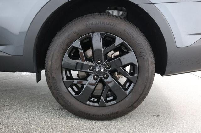 Photo of 2021 Gravity Grey Kia Sorento