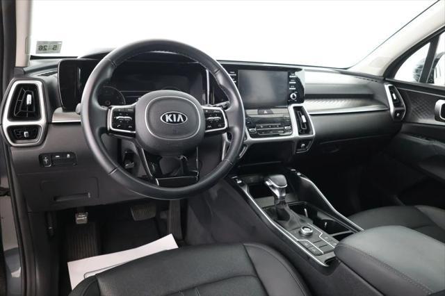 Photo of 2021 Gravity Grey Kia Sorento