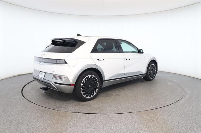 Photo of 2023 Atlas White Hyundai IONIQ 5